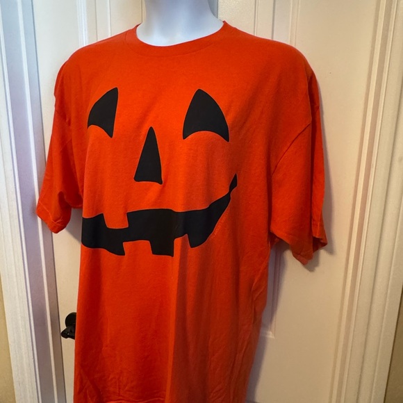 NWOT Tultex Giant Jack O' Lantern Face | Halloween Pumpkin Unisex T-Shirt, XXL - Picture 8 of 10